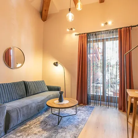 Jupiter Center * Pula